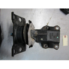 23H042 Left Motor Mount Bracket From 2012 Nissan Xterra  4.0